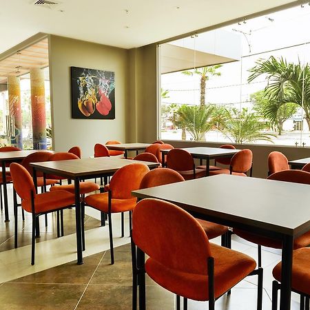 Np Hotel Y Suites Guayaquil Eksteriør billede