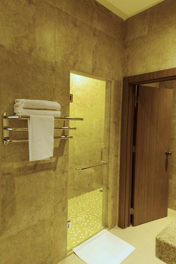 Np Hotel Y Suites Guayaquil Eksteriør billede