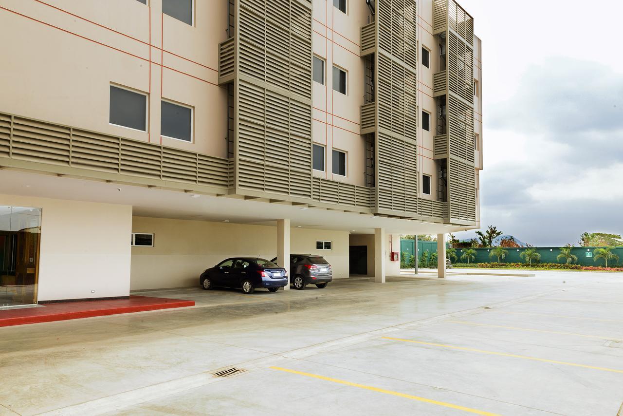 Np Hotel Y Suites Guayaquil Eksteriør billede